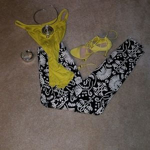 Paisley print, fitted stretch jeans